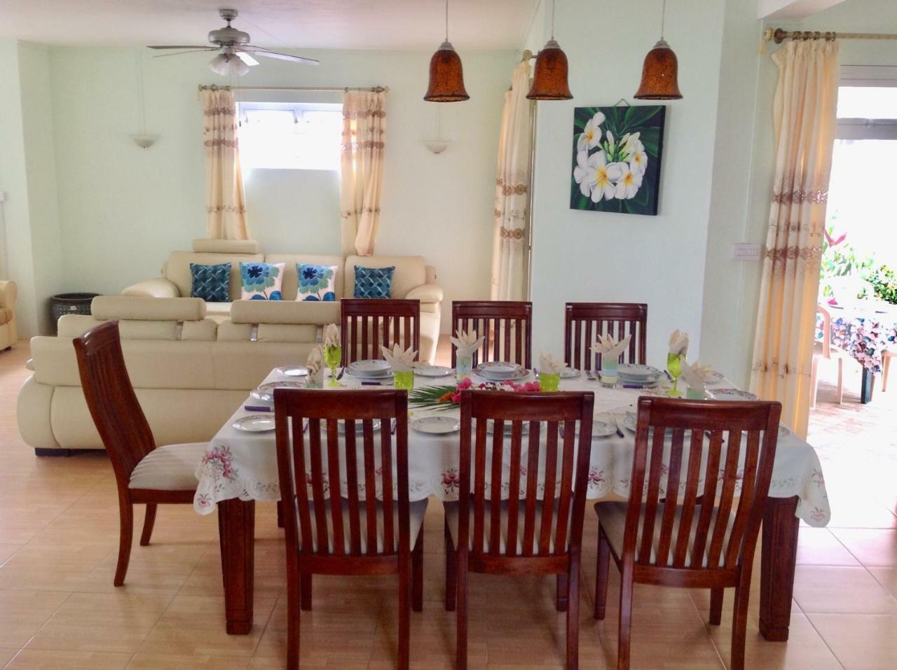 Fayruz Villa Is A 3 Bedroom, 3 Bathroom Detached House With Ac And Swimming Pool 5 Minutes Walk From Flic En Flac Public Beach Flic en Flac Exterior foto