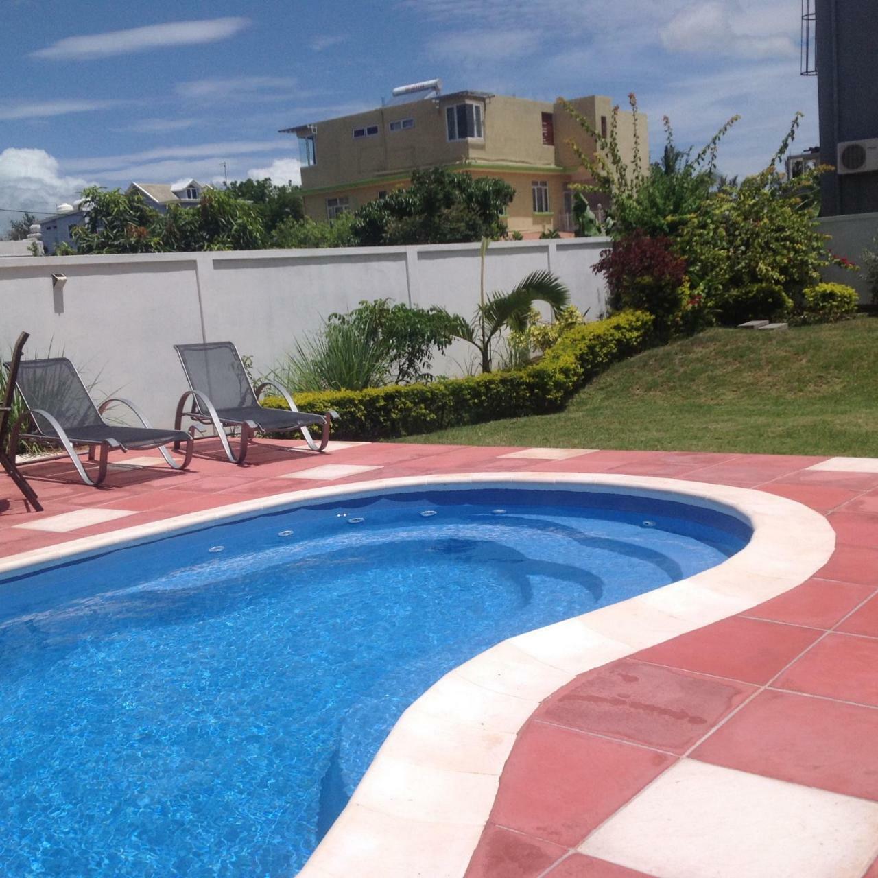 Fayruz Villa Is A 3 Bedroom, 3 Bathroom Detached House With Ac And Swimming Pool 5 Minutes Walk From Flic En Flac Public Beach Flic en Flac Exterior foto