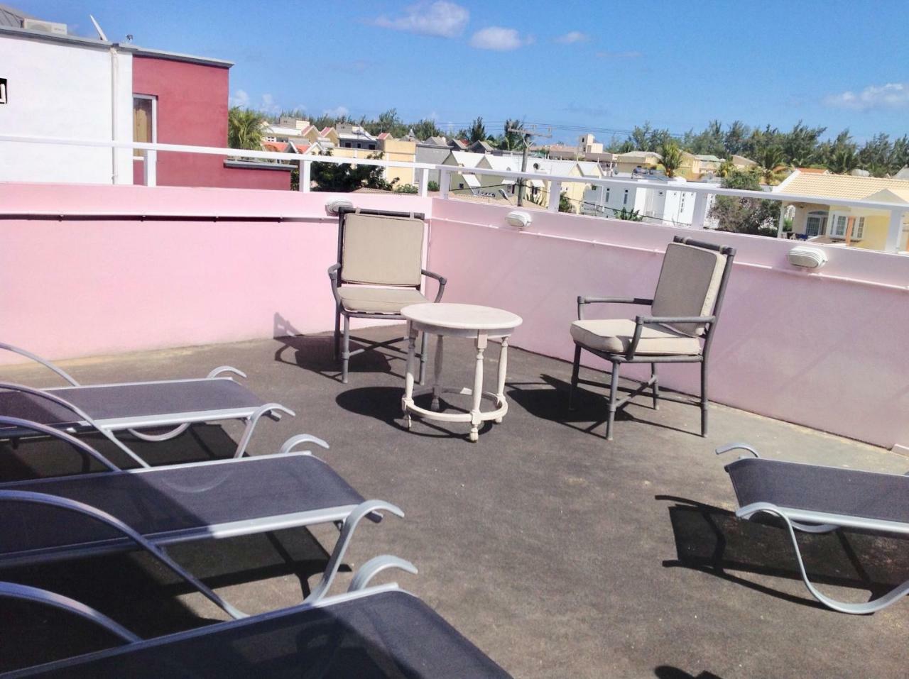 Fayruz Villa Is A 3 Bedroom, 3 Bathroom Detached House With Ac And Swimming Pool 5 Minutes Walk From Flic En Flac Public Beach Flic en Flac Exterior foto