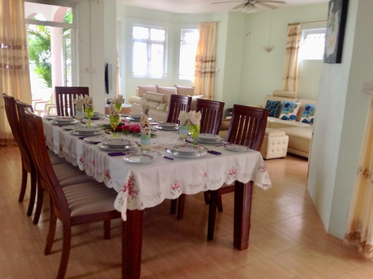 Fayruz Villa Is A 3 Bedroom, 3 Bathroom Detached House With Ac And Swimming Pool 5 Minutes Walk From Flic En Flac Public Beach Flic en Flac Exterior foto