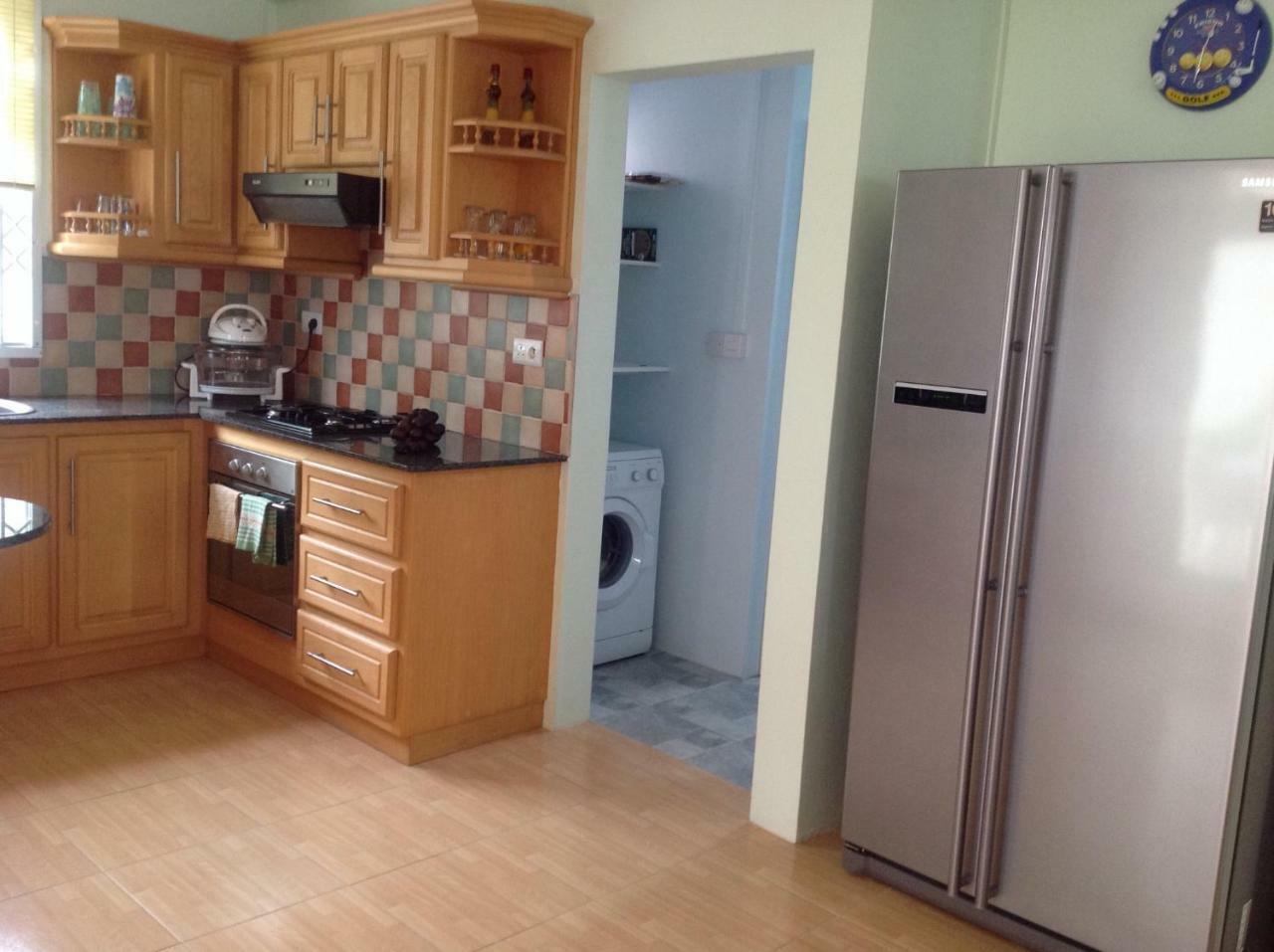 Fayruz Villa Is A 3 Bedroom, 3 Bathroom Detached House With Ac And Swimming Pool 5 Minutes Walk From Flic En Flac Public Beach Flic en Flac Exterior foto